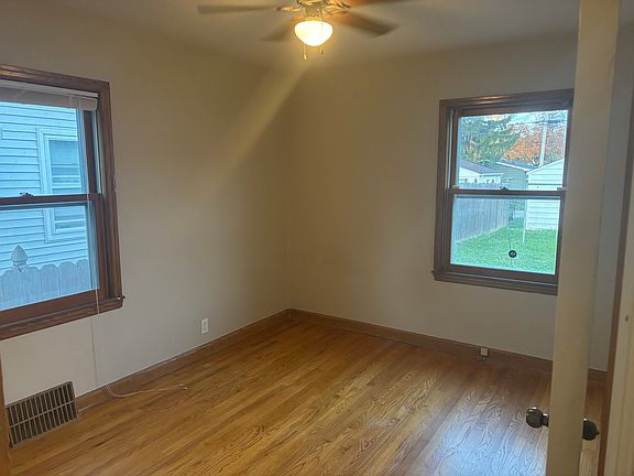 Bedroom 1 with ceiling fan