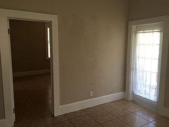 2nd image of 2632 Ernest St