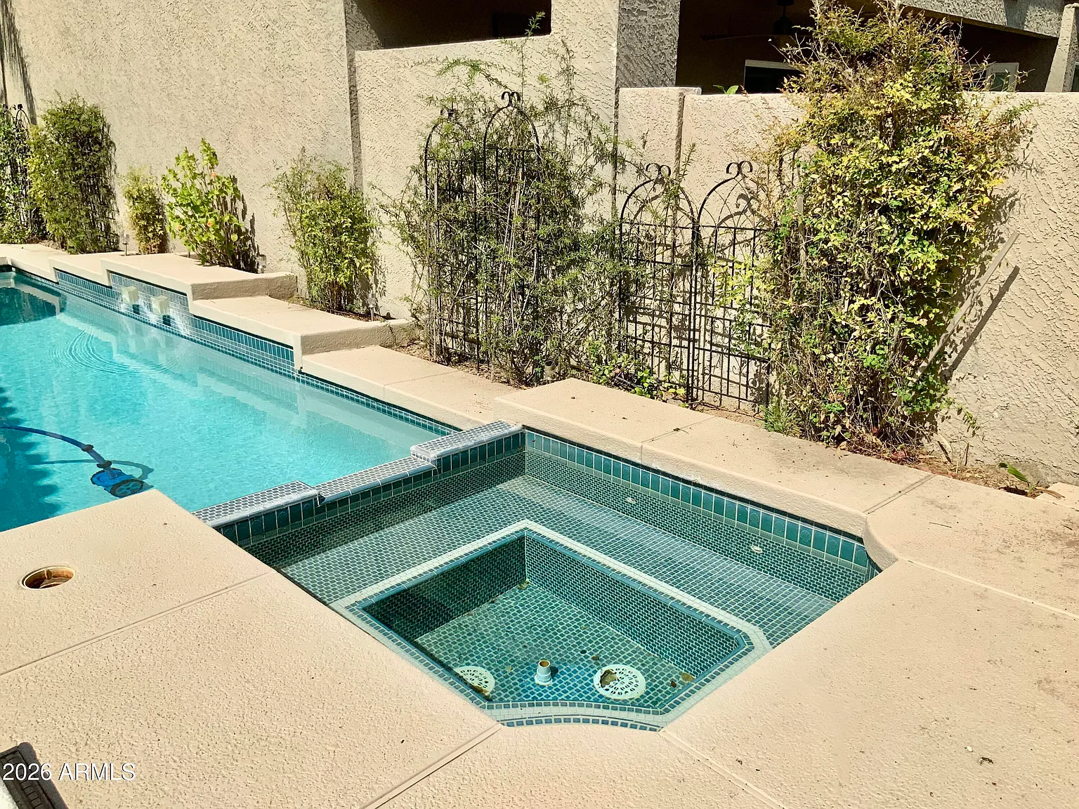 3 bed, 2.0 bath, 2093 sqft, $3,590 — Photo 3