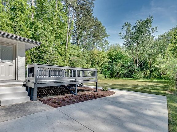 5th image of 2319 Hunting Valley Dr