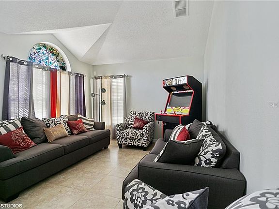 4th image of 222 Old Mill Cir