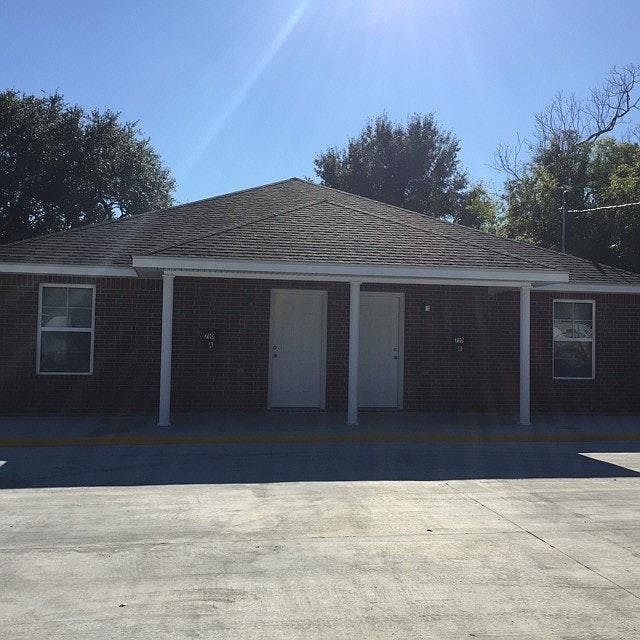 712 Alamo #B