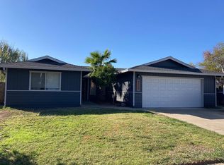 1052 Camelot Ct, Redding, CA 96003