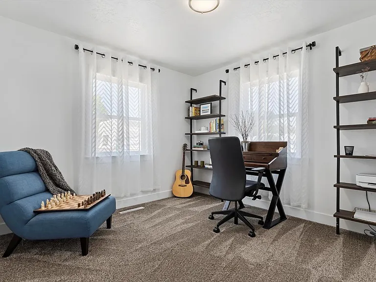 5750 S 4060 W — Photo 13