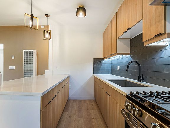 3rd image of 267-269 Barthe Dr #9