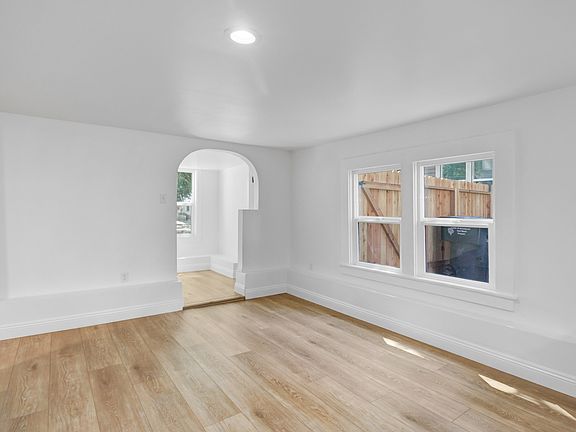 5th image of 2411 C St #2