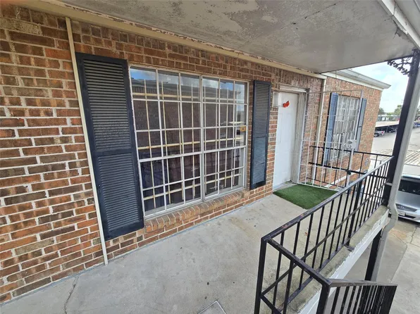 6305 Westward St #2, Houston, TX 77081