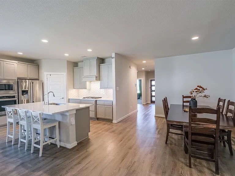 28635 Hazel Trl — Photo 13