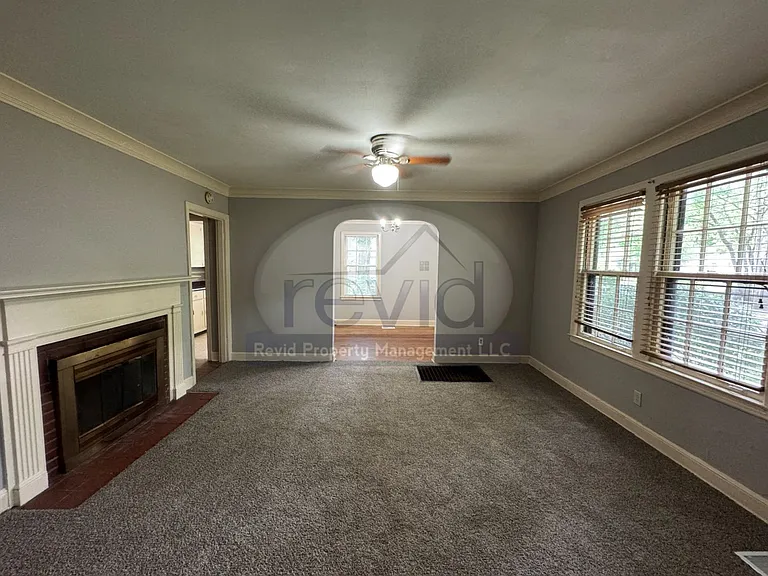 705 S Graham St — Photo 2