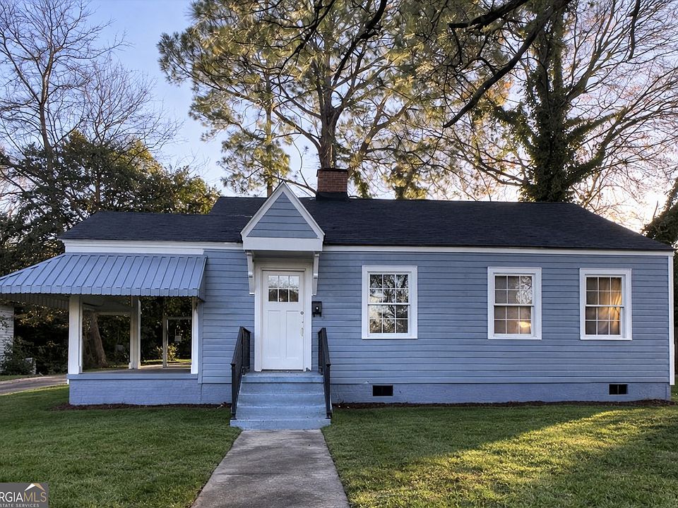 1st image of 992 Inverness Ave