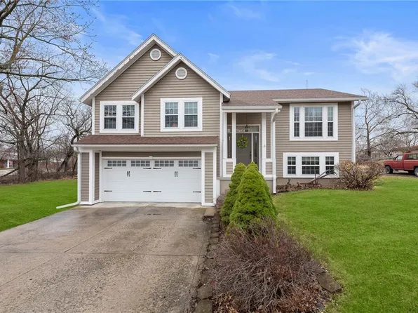 515 S Orange St, Cameron, MO 64429