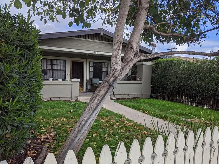 Fenced 3 Bedroom House with Two Car Driveway! Located in the Heart of North Park! In Unit Washer ... — Photo 19