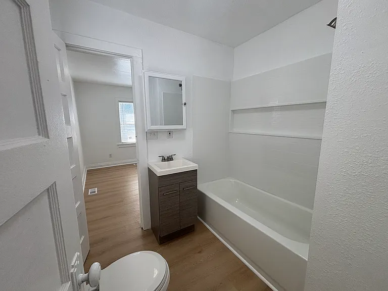 801 Ridge Ave — Photo 9