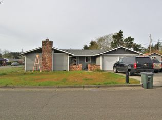 2634 16th St, North Bend, OR