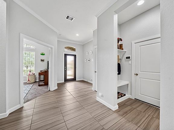 5th image of 2635 Lazy Vine Ln