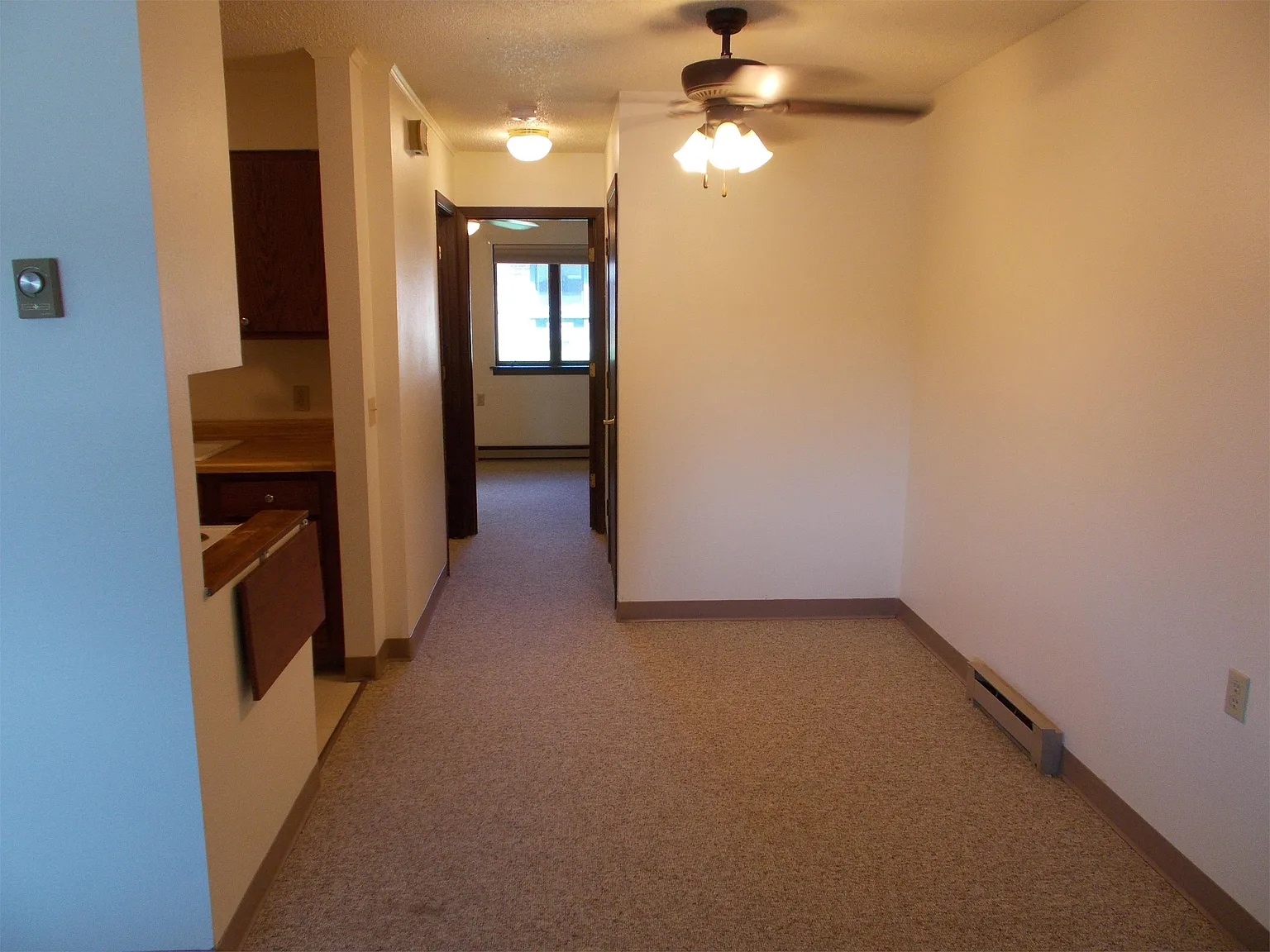 Woodland Park Apartments - 5 — Photo 3