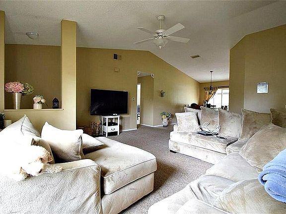 5th image of 15651 Sausalito Cir