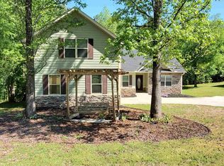 72 Terrace Ridge Dr, Commerce, GA 30529