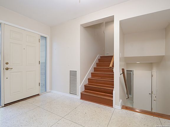 4th image of 2514 OLD BROOK LN