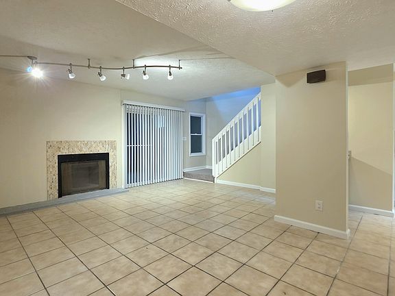 5th image of 310 74th Ave N APT 11