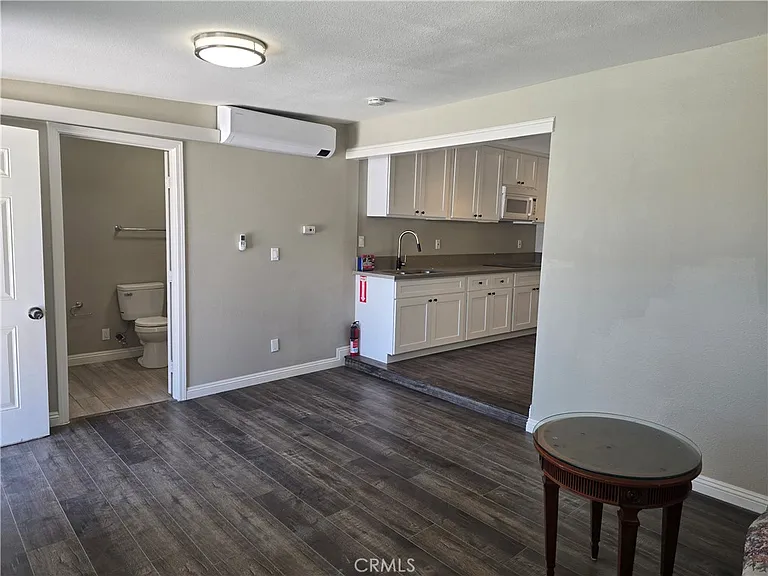 7215 Lyons Ave #2 — Photo 5