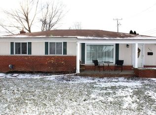 345 Burtman Dr, Troy, MI 48083