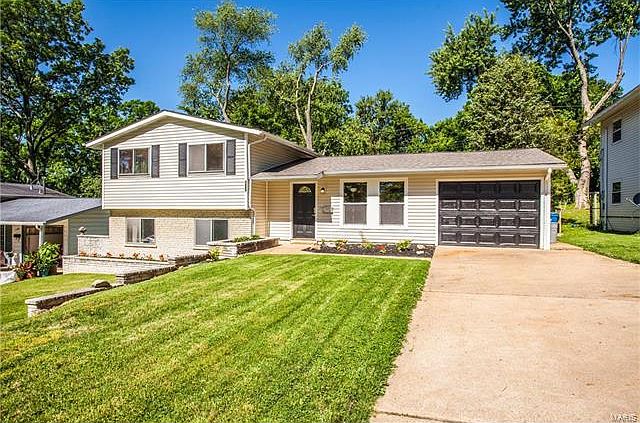 1st image of 3209 Bristol Hall Dr