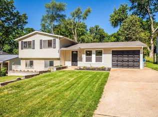 3209 Bristol Hall Dr, Bridgeton, MO 63044