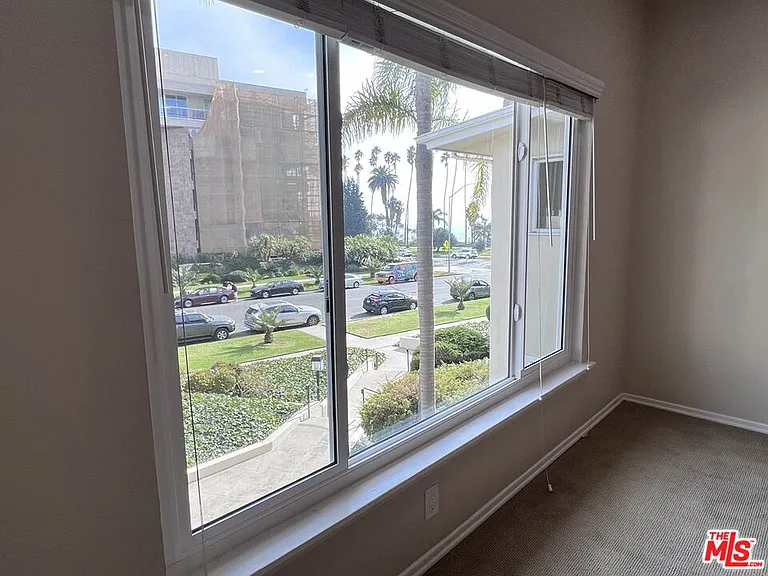 115 Marguerita Ave #C — Photo 10