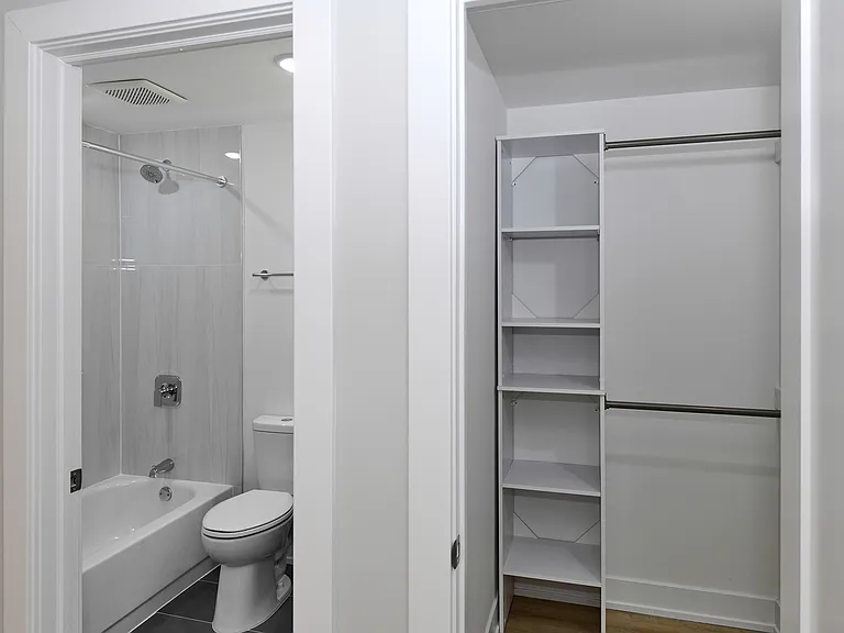 2158 W 18th St #1 — Photo 28