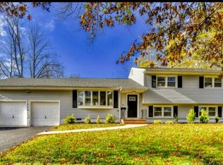 12 Hampton Dr, Berkeley Heights, NJ 07922