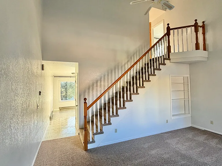 726 Lillian Ln #202 — Photo 12