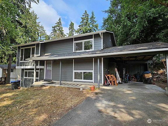 2nd image of 846 NE Michelle Court