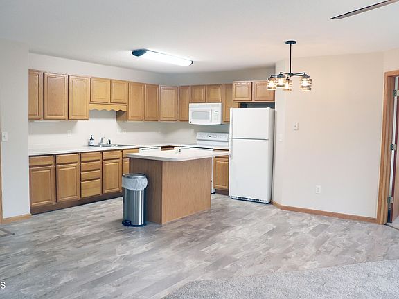 3rd image of 131 3rd Ave SE APT 302