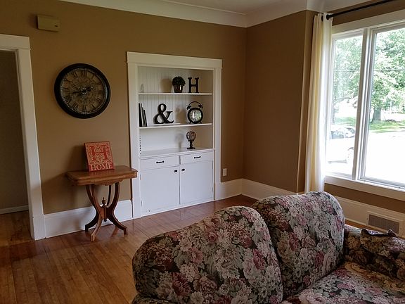 built in cabinet

