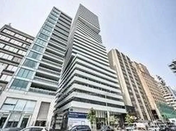 200 Bloor St W #701, Toronto, ON M5S 0B1