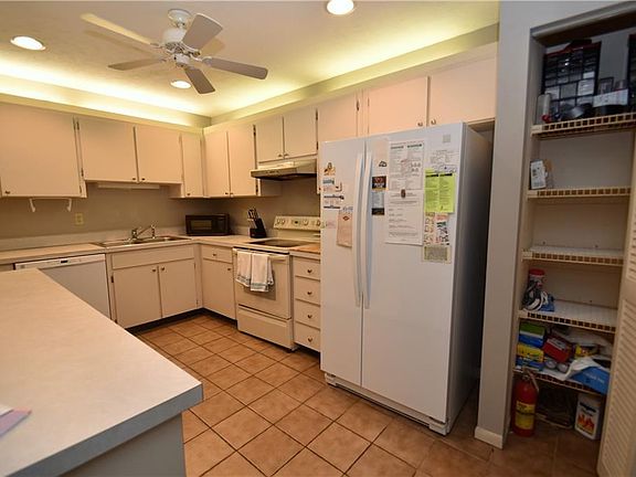 3rd image of 1620 Boathouse Cir #104