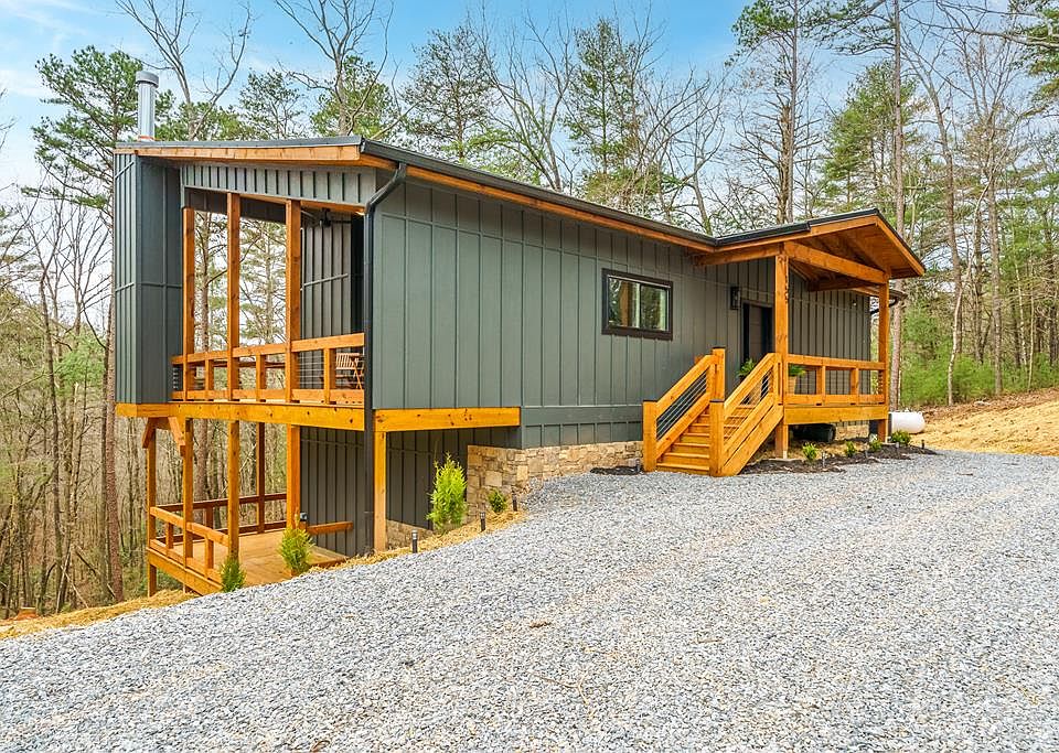 1st image of 155 Doe Run