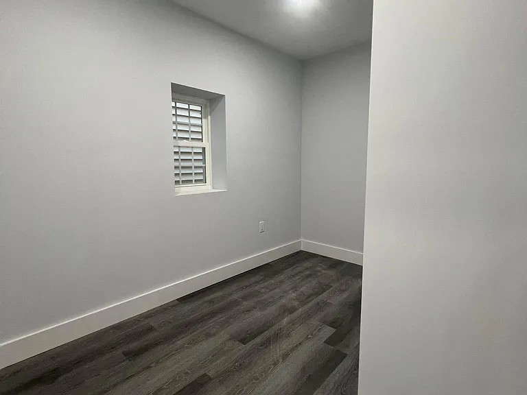 6112 Broadway #1 — Photo 12