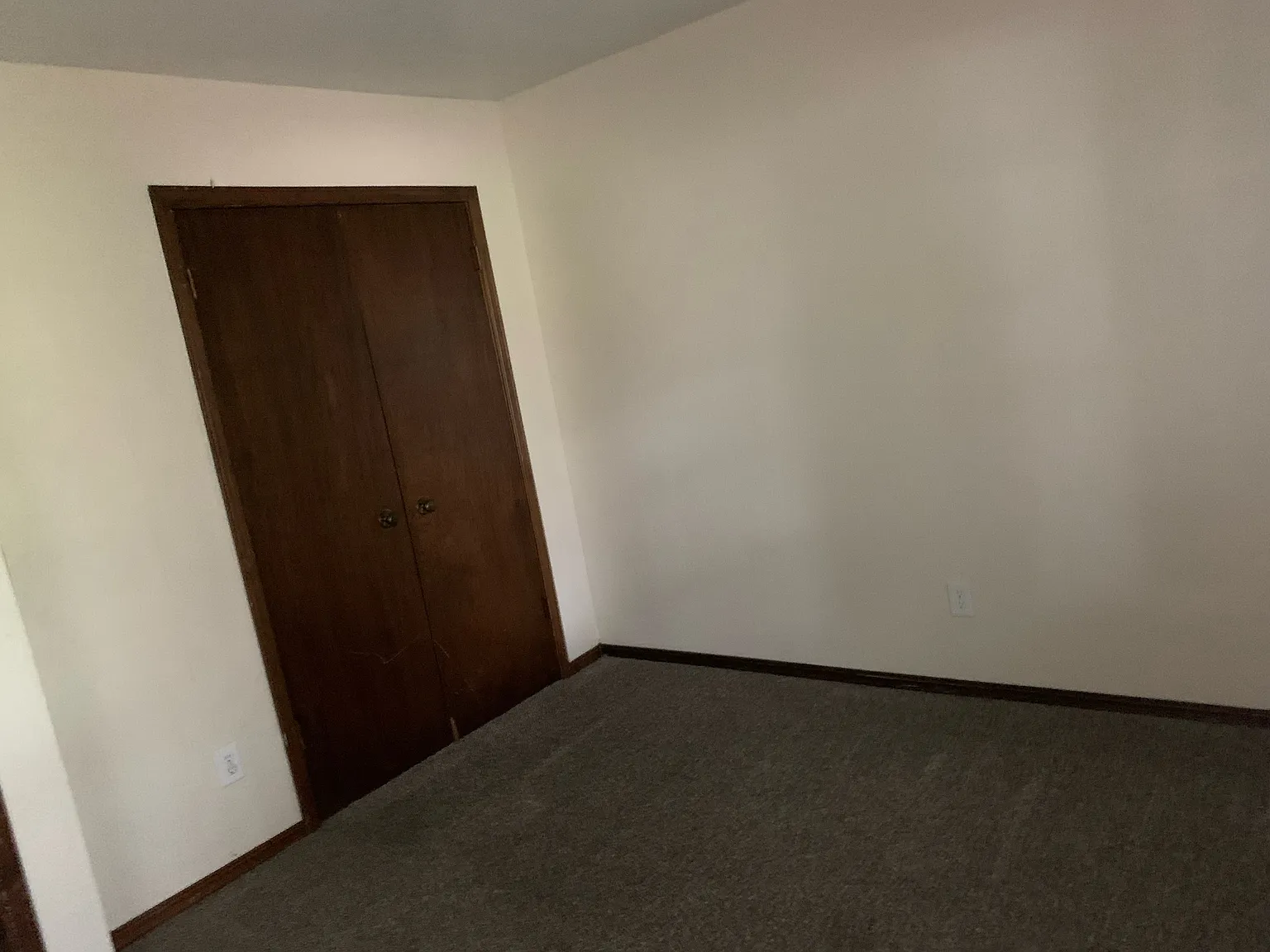 3 bed, 1237 sqft, $1,350 — Photo 2