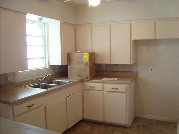 4th image of 417 Browning Dr