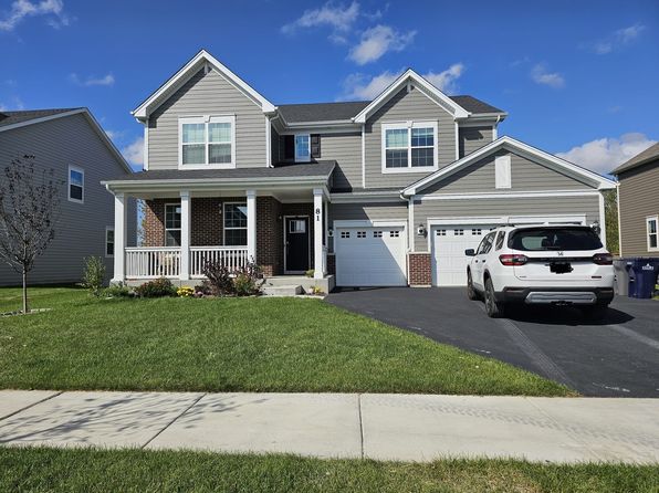 81 Sweetflag Cir, Elgin, IL 60124