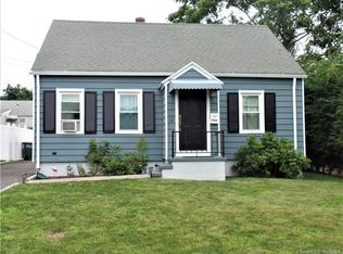 706 Burnsford Ave, Bridgeport, CT 06606