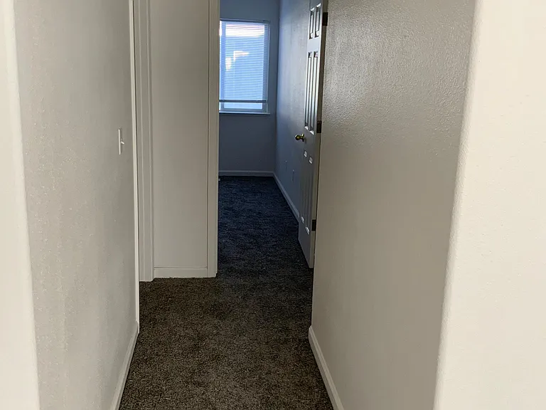 1120 Dixie Ln — Photo 5