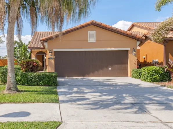 189 Montecito Dr, Satellite Beach, FL 32937