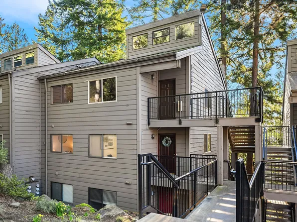 12517 NE 23rd Pl APT B4, Bellevue, WA 98005