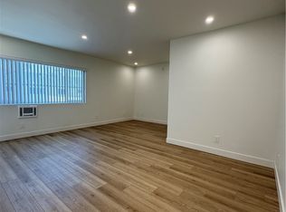 15211 S Raymond Ave, Gardena, CA 90247