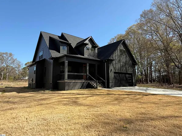 121 Parsons St, Fountain Inn, SC 29644