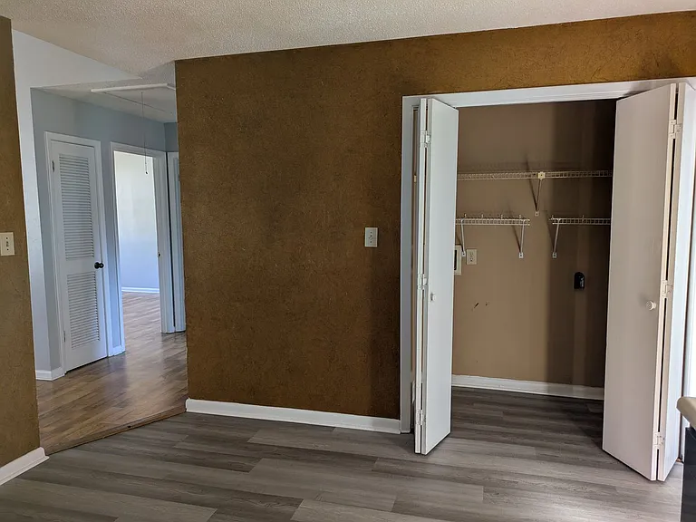 240 Tallulah Trl — Photo 11