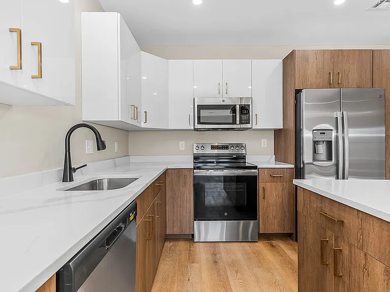The Block at 22 Everett St — Photo 41